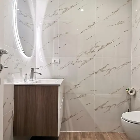 Elisabetta Station Apartmán *